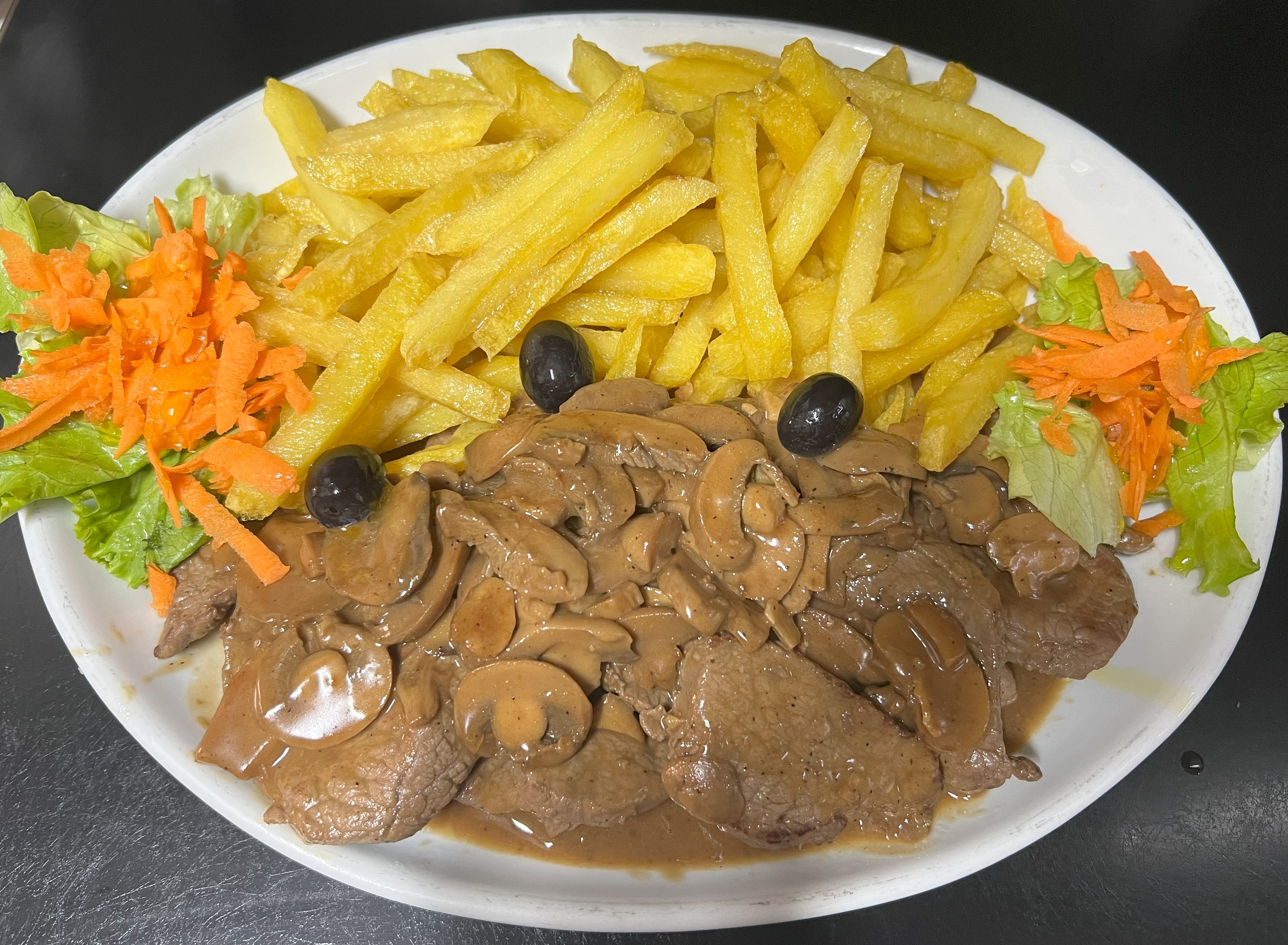 Lombinhos com champignon.